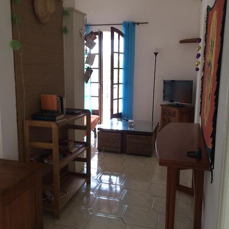 Les Anones Appartement Saint-Gilles-les-Bains Buitenkant foto