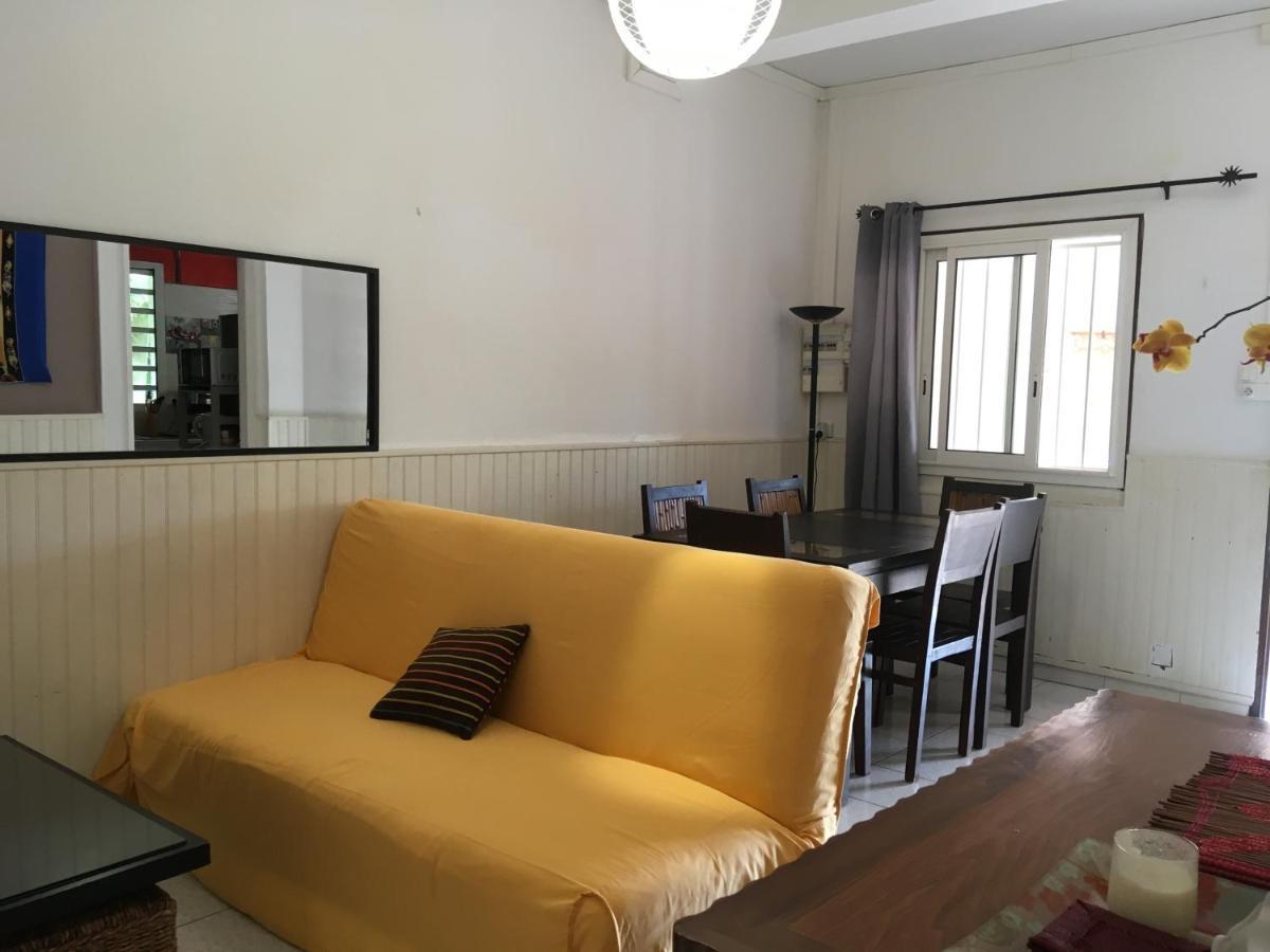 Les Anones Appartement Saint-Gilles-les-Bains Buitenkant foto