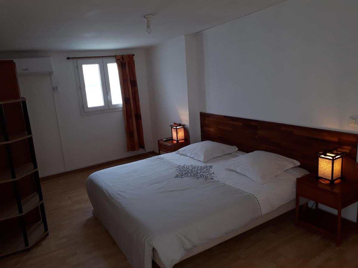 Les Anones Appartement Saint-Gilles-les-Bains Buitenkant foto