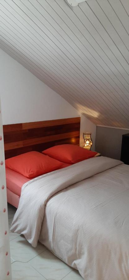 Les Anones Appartement Saint-Gilles-les-Bains Buitenkant foto