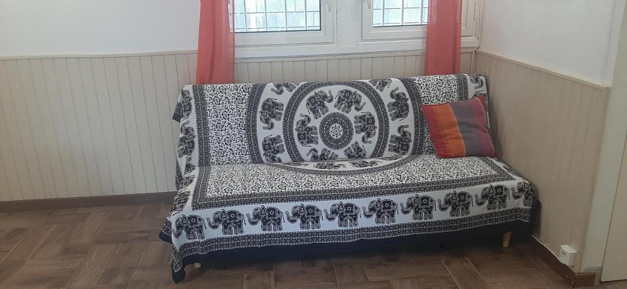 Les Anones Appartement Saint-Gilles-les-Bains Buitenkant foto