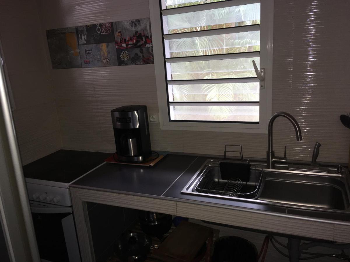 Les Anones Appartement Saint-Gilles-les-Bains Buitenkant foto