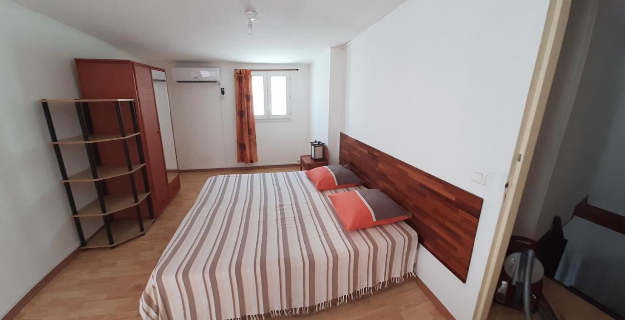Les Anones Appartement Saint-Gilles-les-Bains Buitenkant foto