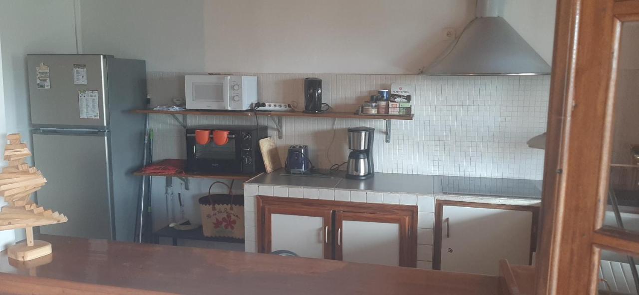 Les Anones Appartement Saint-Gilles-les-Bains Buitenkant foto